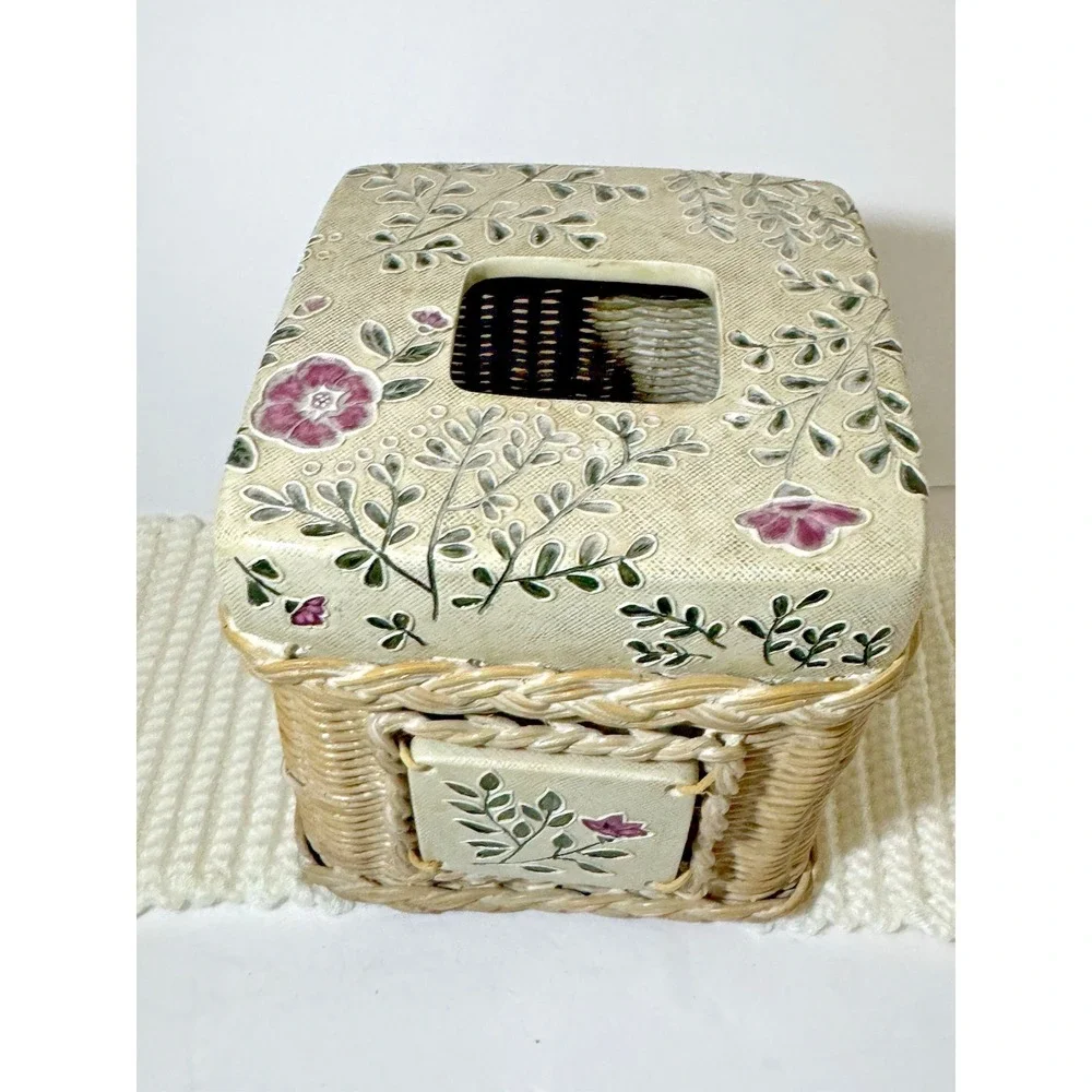Woven Wicker Rattan  Tissue Box Cover Floral Bathroom Bohemian Vintage